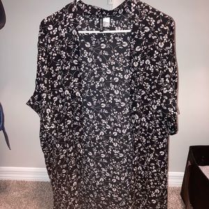 Black and white shawl